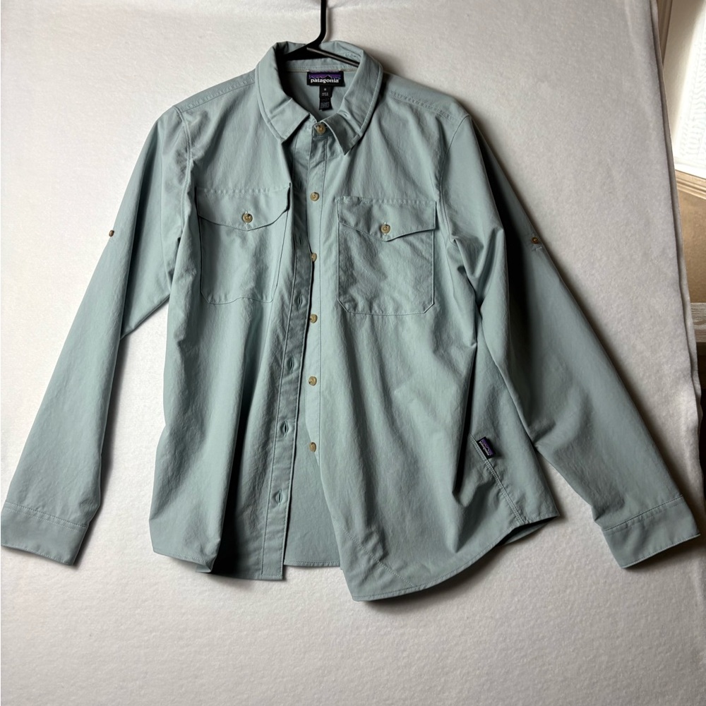 Patagonia Women’s Snap Front Hiking Shirt Size Medium Blue Long Sleeve Shirt